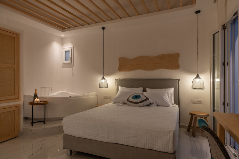 Bedroom 4, Central suites, South Aegean