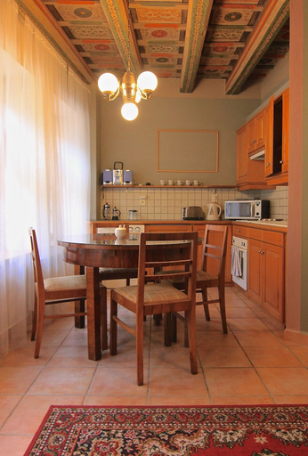 Others 4, 1 Bed Flat - Sleeps 4 - Balcony - Wifi, Praha 6