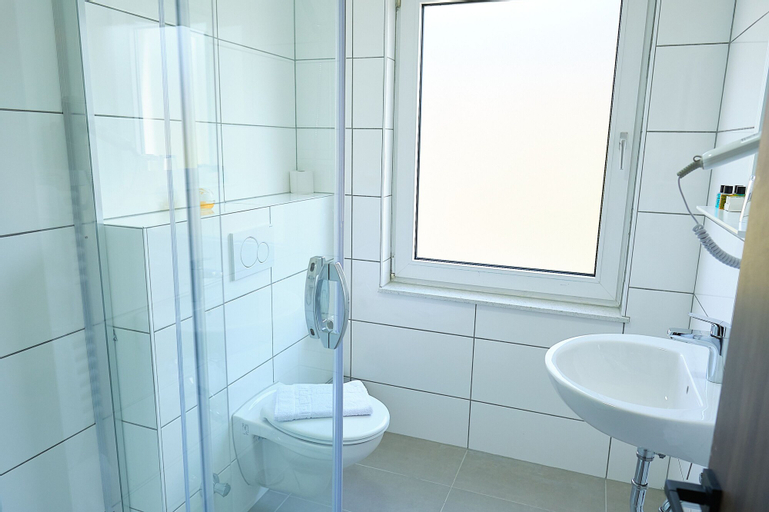 Bathroom 4