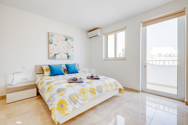 Bedroom 3, Marvellous 3BR Penthouse in Central St Julian's
