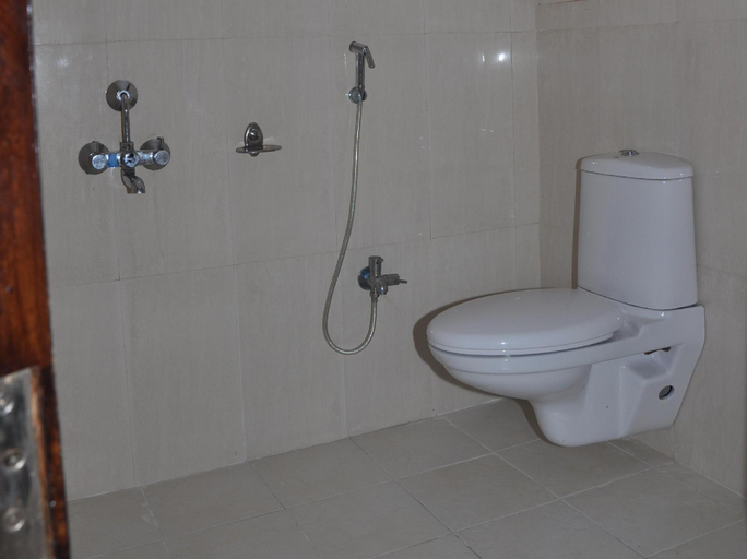 Bathroom, Hotel Ajanta, Bhilwara