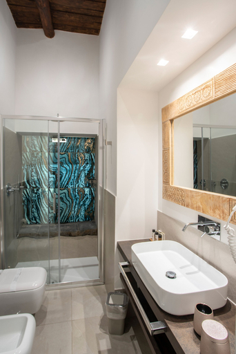 Bathroom 5, La Chiaja art&relais, Napoli