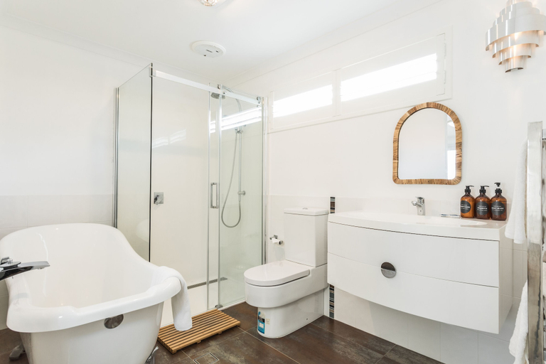 Bathroom 4, Ocean Vista by the BnB Collection, Albany