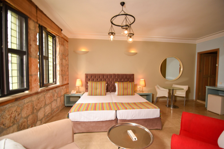 Others 4, Modern Flat near Hadrian’s Gate -BAS, Antalya