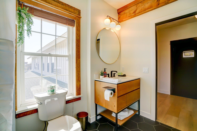 Bathroom 4, The Mill Hotel, Dane