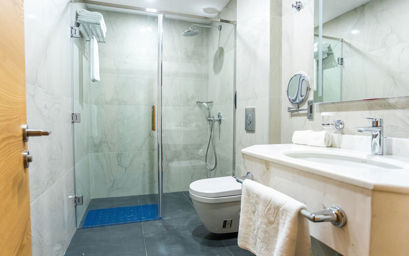 Bathroom 5, Premium Hotel, Samux