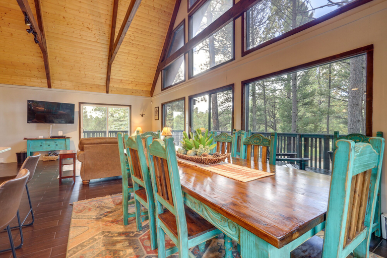 Food & Drinks 5, Deluxe A-frame Home w/ Game Room & Deck!, Colfax