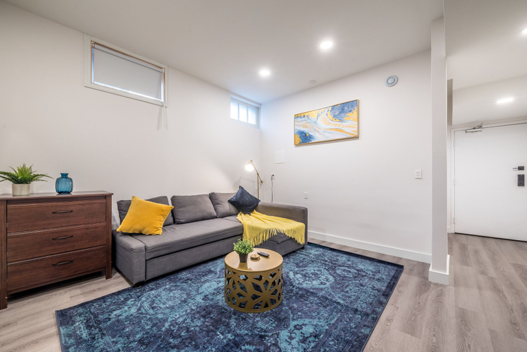 Others 4, Spacious Newly Renovated 1 Bedroom Suite, Halifax