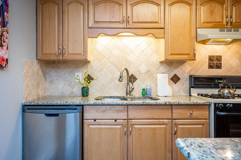 Others 2, Downtown 2BR King Bed FREE Parking 1413, Atlanta