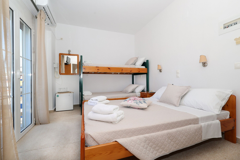 Bedroom 3, Hotel Hippocampus, Attica