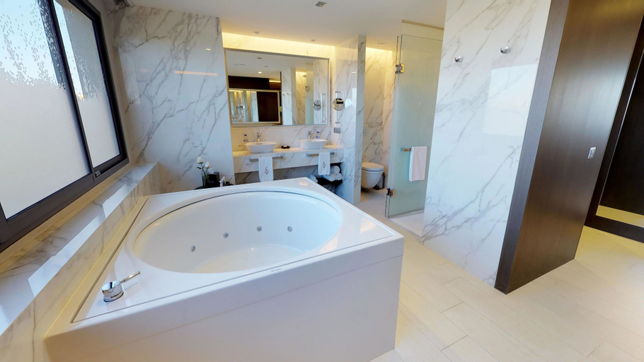 Bathroom 5, El Embajador, a Royal Hideaway Hotel, Distrito Nacional