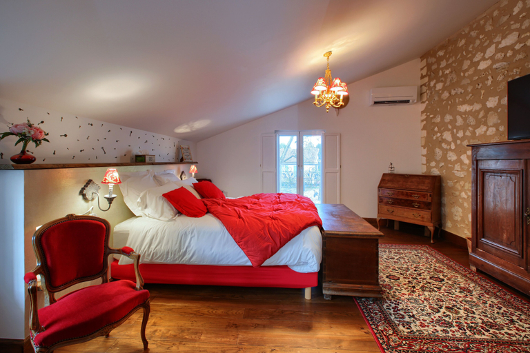 Bedroom 2, Domaine de Garat, Gironde