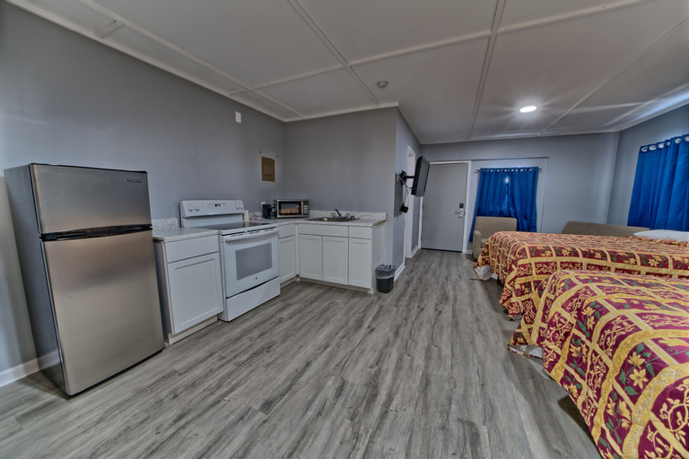 Dining Room 4