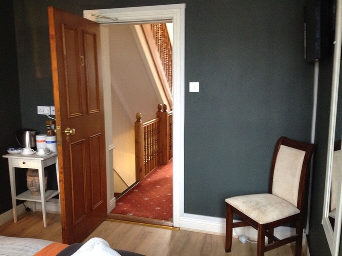 Bedroom 3, Avoca House, Dublin