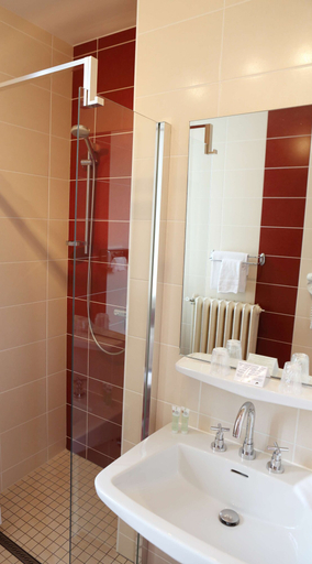 Bathroom 5, Best Western Grand Hotel de Paris & Spa, Isère