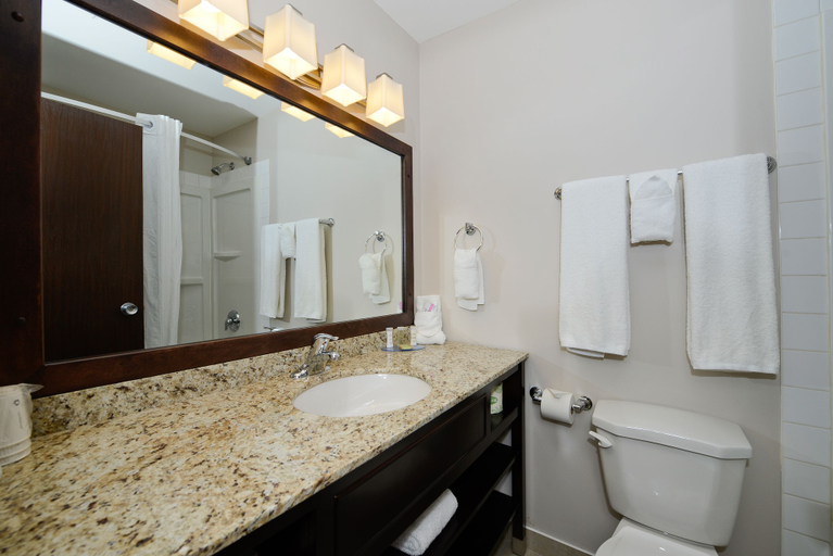 Bathroom 4, Siding 16 Lodge, Division No. 11