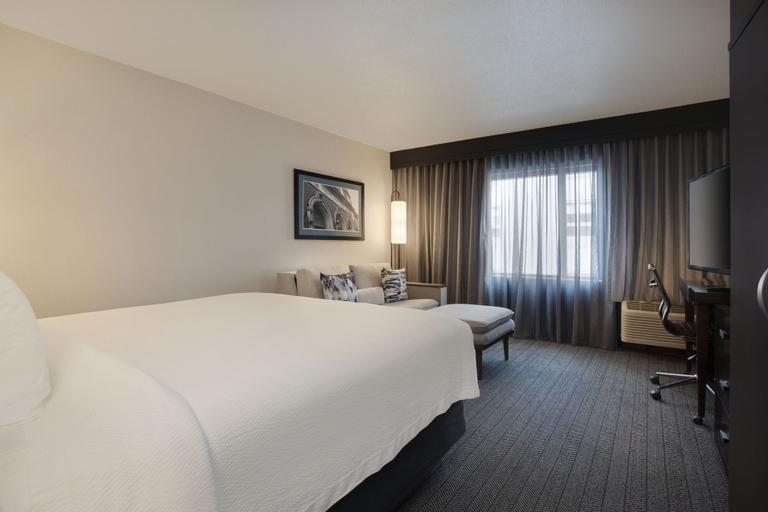 Bedroom 4, Courtyard by Marriott Worcester, Worcester