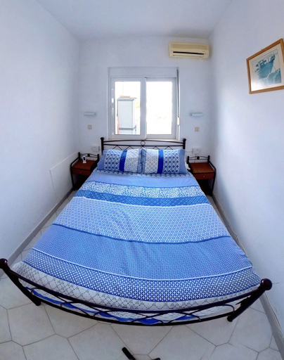 Room 3, Deluxe Beach Apartment- Sleeps 2 & Private Terrace, South Aegean