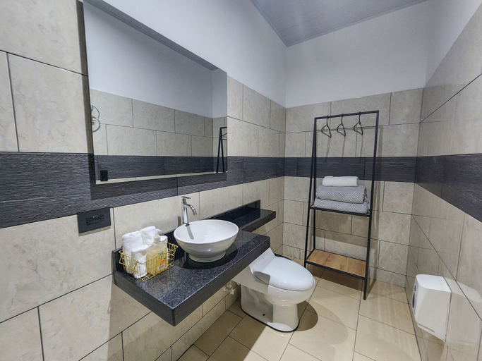 Bathroom 4, Hotel Capri Doradal, Puerto Triunfo