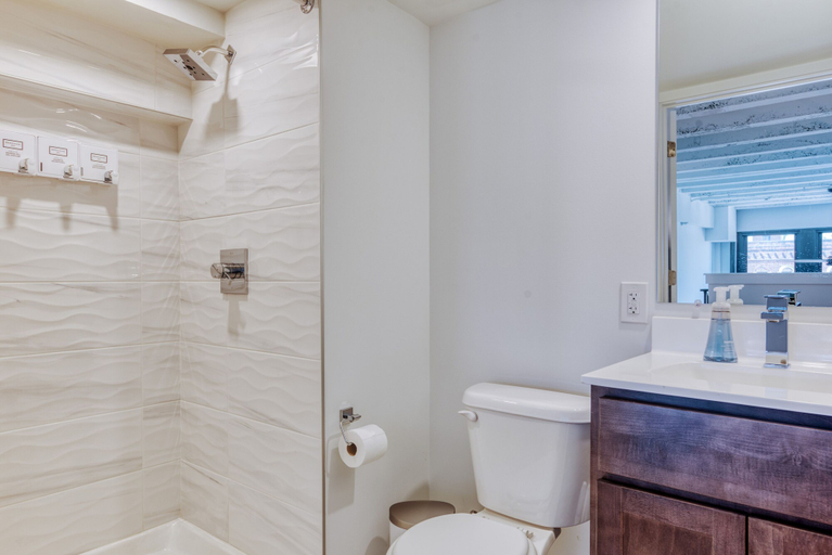Bathroom 3, Sosuite at West Lofts - West Philadelphia, Philadelphia