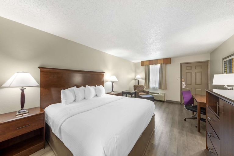 Bedroom 3, Best Western Athens Inn, Limestone