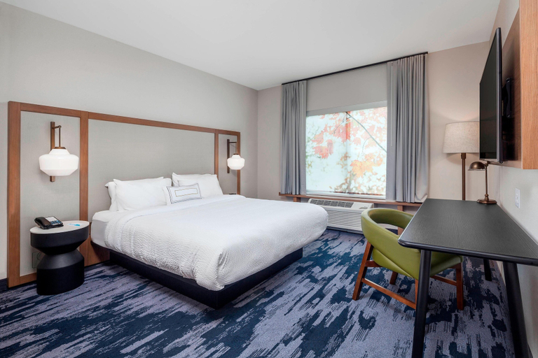 Bedroom 4, Fairfield Inn & Suites by Marriott Lebanon, Wilson