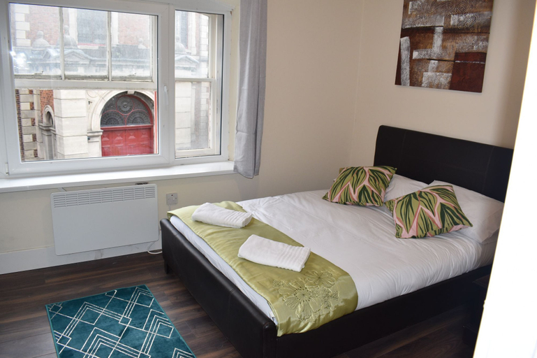 Bedroom 2, Large Heritage-house Close Snowdonia & Llandudno, Denbighshire