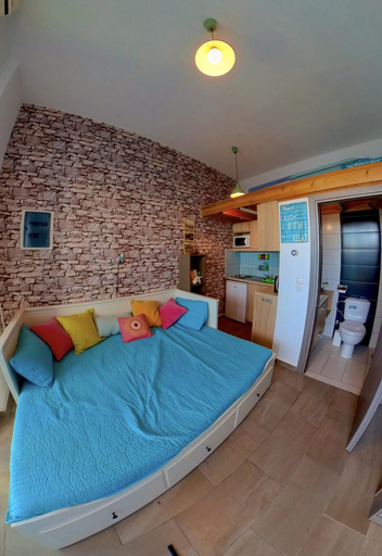 Room 3, Beach Studio - Sleeps 2 & Private Ocean Terrace, South Aegean