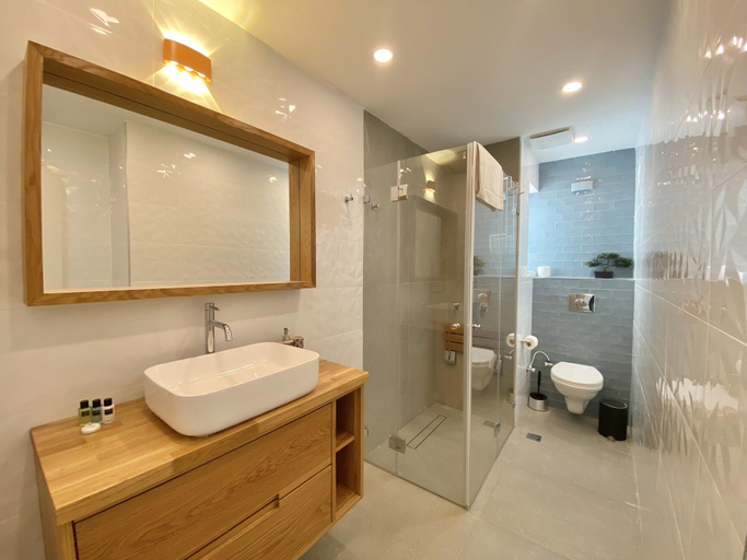 Bathroom, Ness Tsiyona 9 - By Beach Apartments TLV