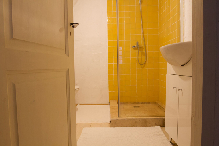Bathroom, Viscri 9, Bunesti