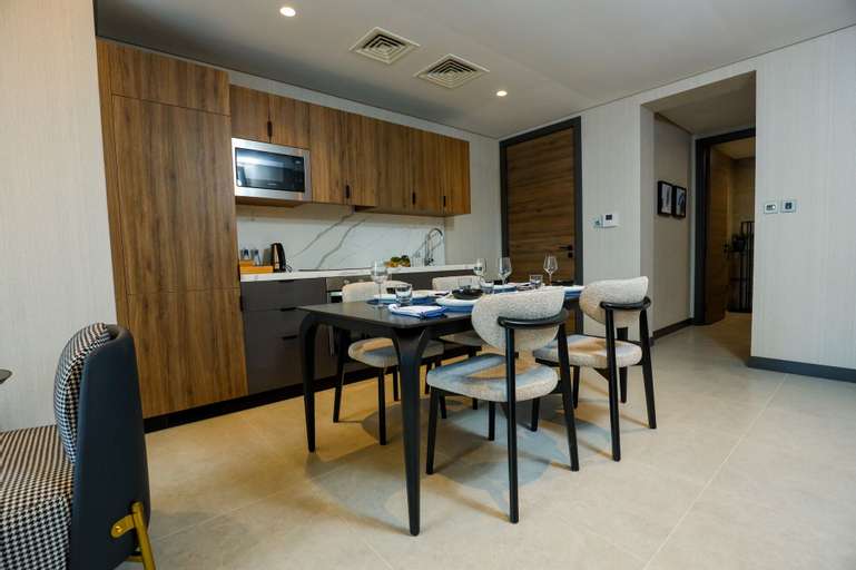 Dining Room 11