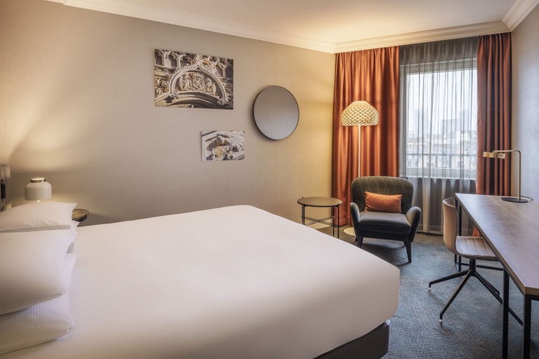 Bedroom 4, Hilton Brussels Grand Place, Bruxelles