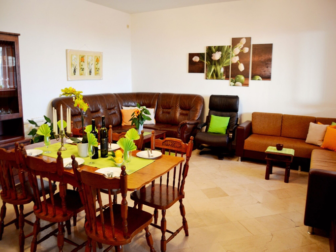 Food & Drinks, Villa Lina, Pojezerje