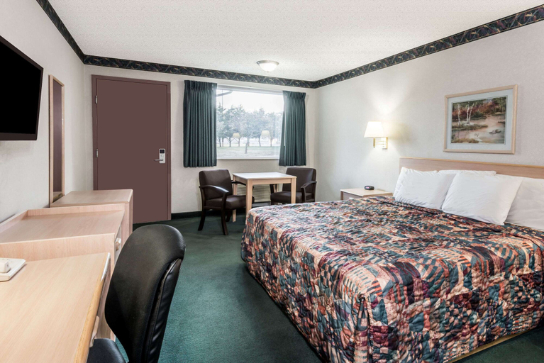 Bedroom 4, Knights Inn Ottawa, Franklin