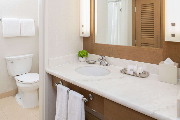 Bathroom 4, The Lodge at Tiburon, Marin