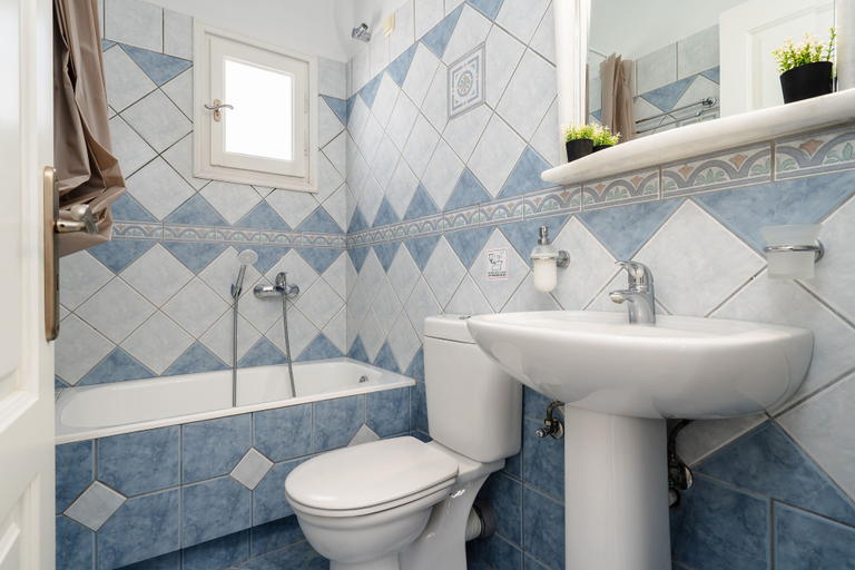 Bathroom 5, Erato Inn, South Aegean