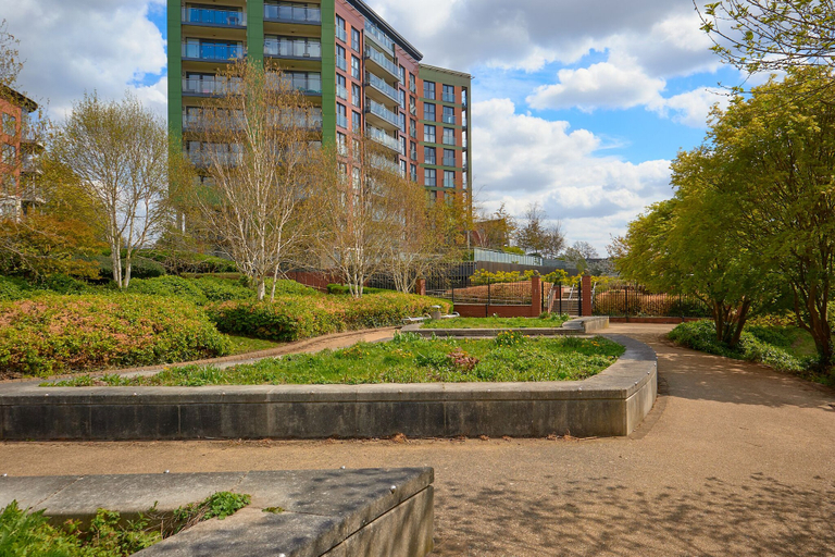 Exterior & Views 2, Birmingham City Centre Apartment, Birmingham