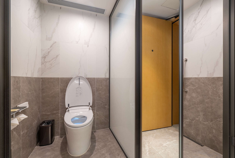 Bathroom 4, Hilton Garden Inn Chengdu Kuanzhai Alley, Chengdu