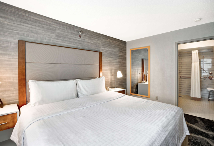 Bedroom 4, Homewood Suites by Hilton Chicago-Downtown, Cook