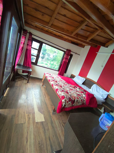 Bedroom 1, Goroomgo, Nainital