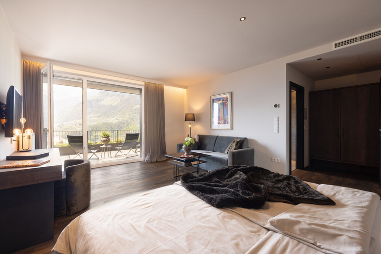 Bedroom 3, Hotel Finkenhof, Bolzano