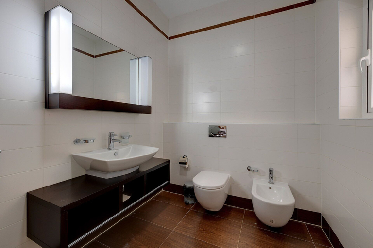 Bathroom 4, Seafront LUX Apart inc Pool, Upmarket Area