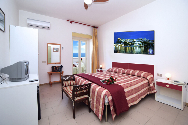 Bedroom 4, Hotel Peschici, Foggia