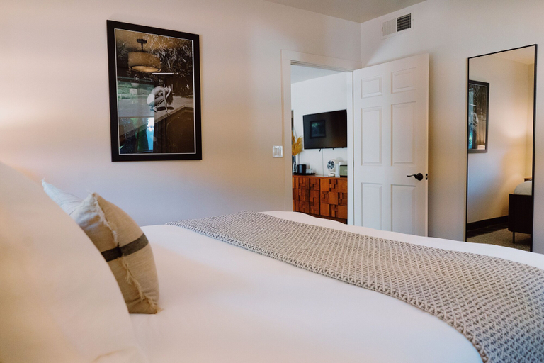 Bedroom 3, Villa Royale, Riverside