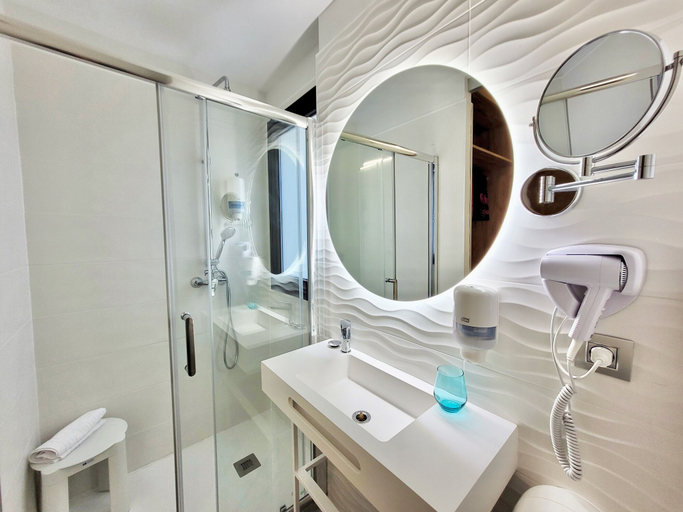 Bathroom 4, Hotel Puerto Azul, Santa Cruz de Tenerife
