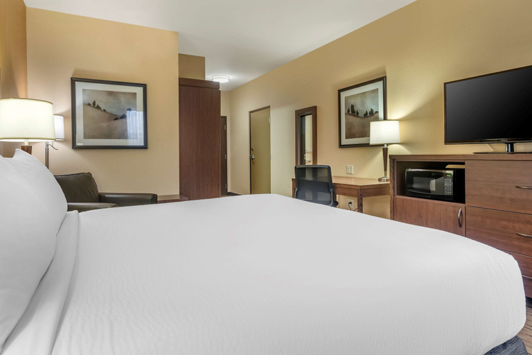 Bedroom 3, Best Western Plus Bathurst Hotel & Suites, Gloucester
