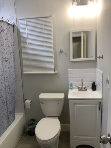 Bathroom 3, STOP INN STAY HOSTELS, Houston