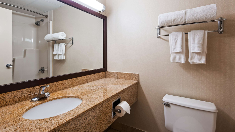 Bedroom 4, Best Western Executive Hotel Of New Haven - West Haven, New Haven