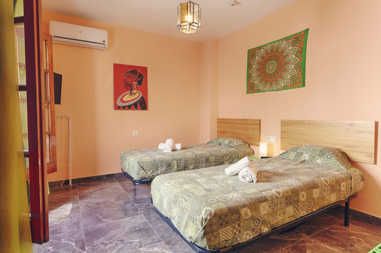 Bedroom 5, Charming Nerja Hostel, Málaga