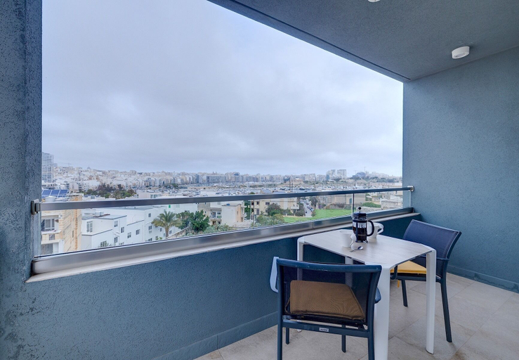 Others 5, Stunning Apartment in a Central Location With Views